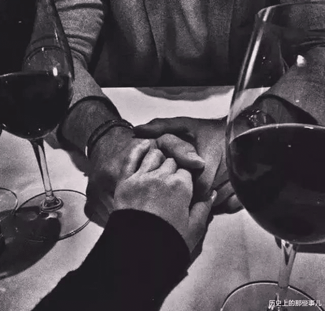 教练 阿里女员工事件张某妻子发声质疑，公众而言，被动上了复杂的一课