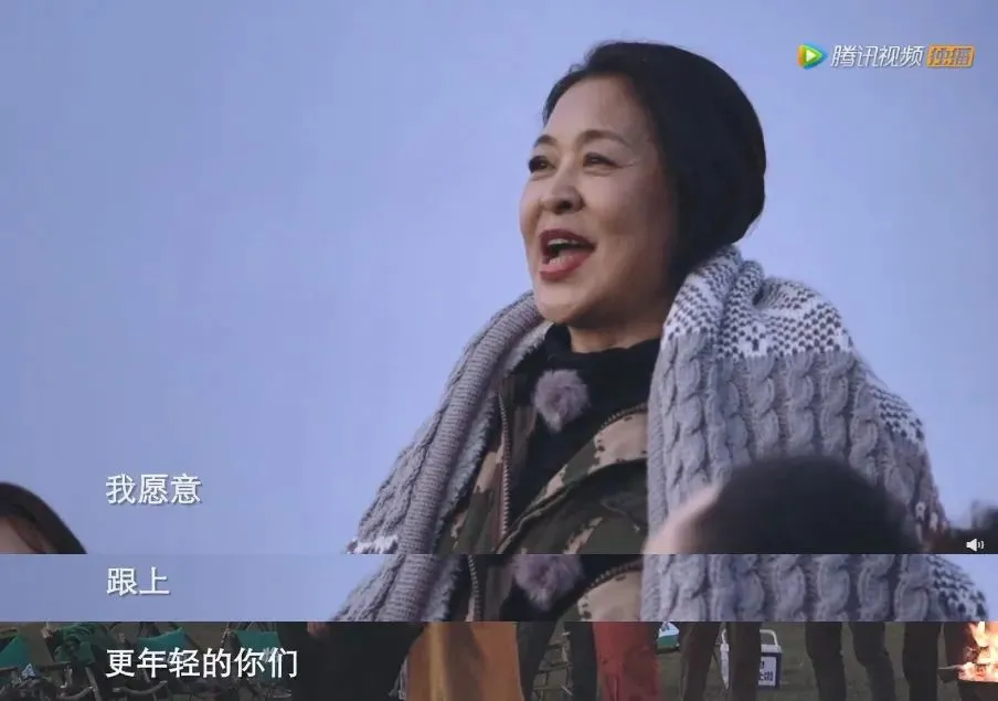 春晚|春晚13年，央视一姐私生活曝光：地下情8年、为赚钱卑微下跪