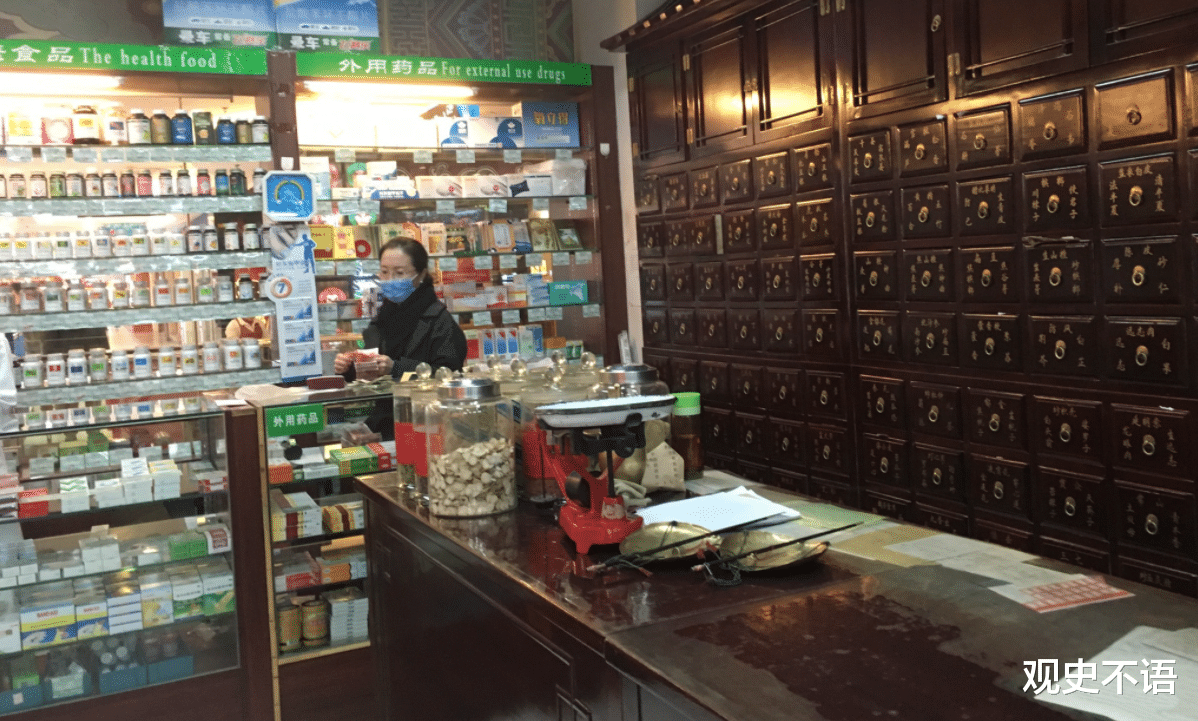客厅|街头怪象：房租涨价了，实体店关门，街上这些个行业却更多了