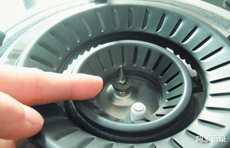 阿笨语录|燃气灶越贵越好？很多人都搞错了！懂行的人都看这几方面