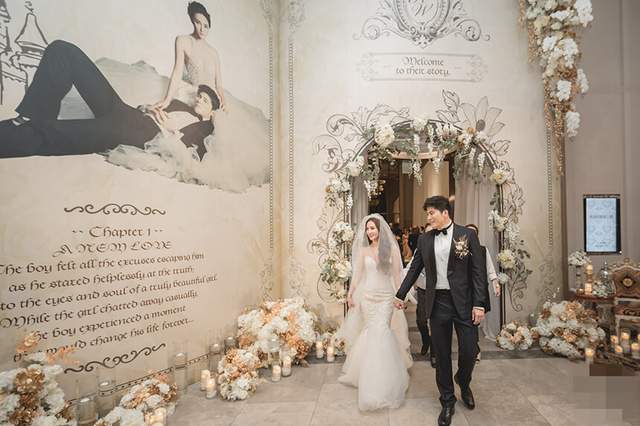 跨年|37岁女星跨年前报喜,高龄怀上二胎已4月,晒儿子摸孕肚照显温馨