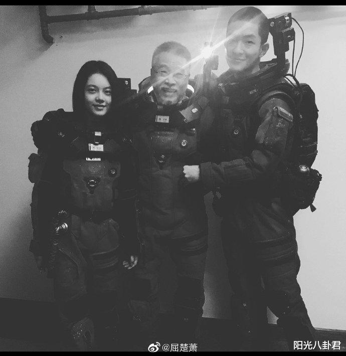 吴孟达|多位明星晒与吴孟达生前珍贵合影，张张照片面带微笑，乐观又慈祥