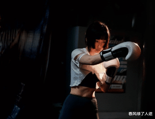 黄龄|哭是因为太疼了，歌手也不好做