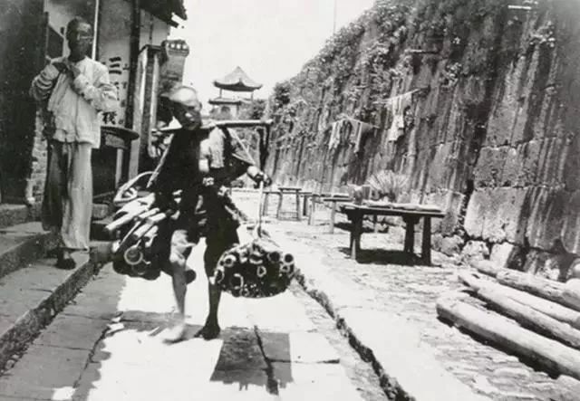 水逆晋升功臣|中国民间故事:夜宿破庙