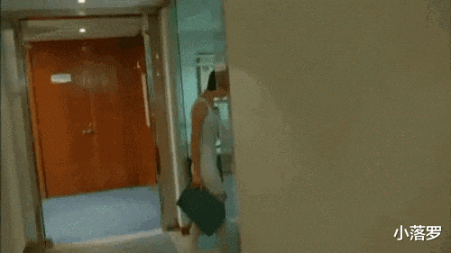 关悦|31张明星罕见照,看完泪流,认识图31的真老了