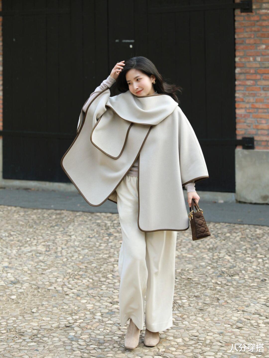 八分穿搭 入冬后外套不必多，用这几款“斗篷大衣”打造好气质，优雅高贵
