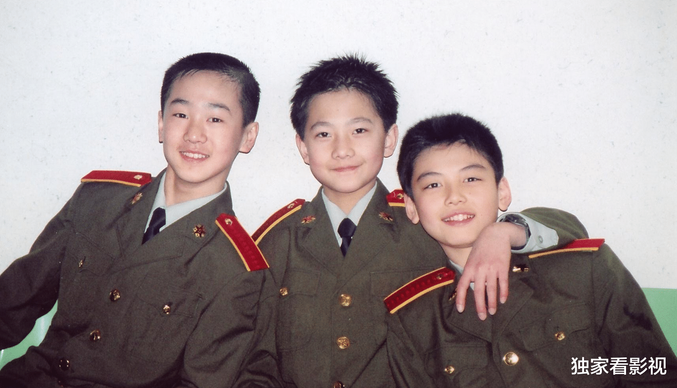 刘迦|刘迦在《披荆斩棘的哥哥》稳成团？长情的他与大13岁女友相恋10年