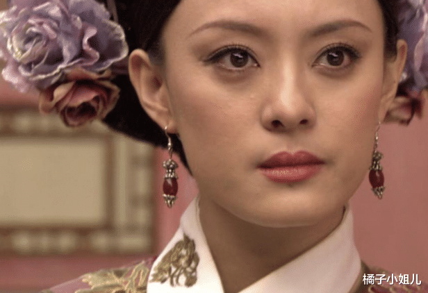 安陵容|?甄嬛传：难怪安陵容恨透甄嬛，你看甄嬛首次侍完寝，皇上对她做了什么
