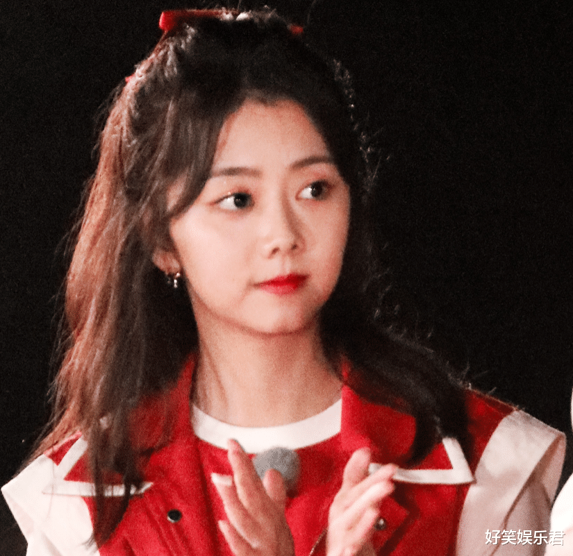 蔡徐坤|《奔跑吧9》下血本！请来四大女神同台，我却在意蔡徐坤的挑染发色