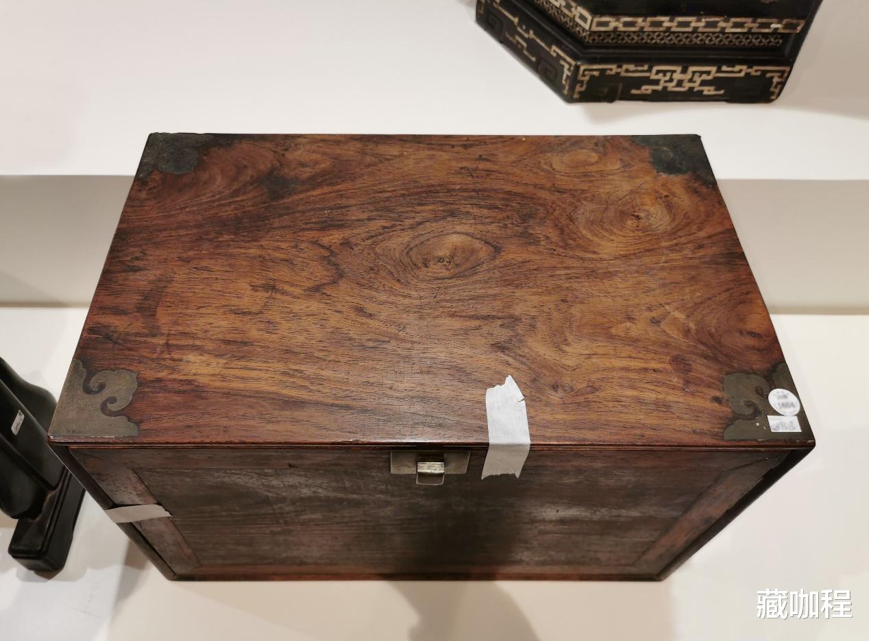|纹理、棕眼全对，清黄花梨药箱19万成交