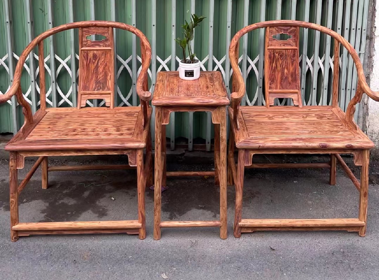 留一半醉 消费者觉得红木家具贵了,工厂和经销商觉得不挣钱,红木行业病了