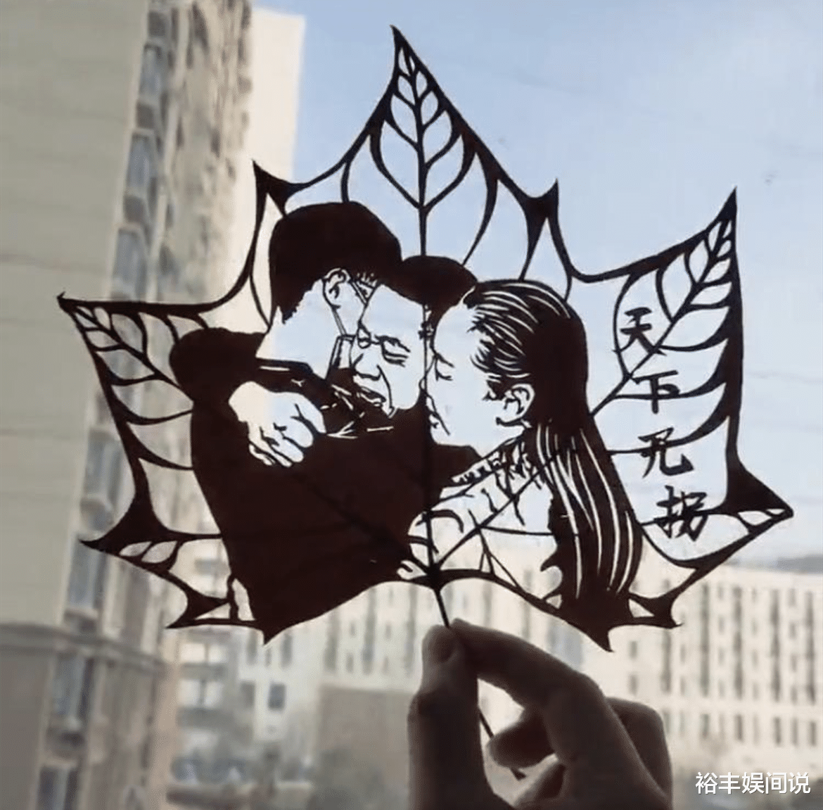 |孙辉获妈妈称赞爱动脑筋，孙海洋却遭网友批评，儿子面前不懂回避