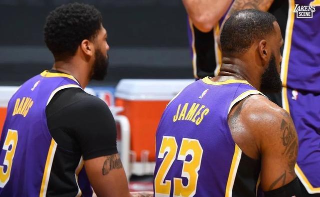 安东尼·戴维斯|湖人官宣！浓眉检查结果公布！不是跟腱撕裂但同样很严重，接下来詹姆斯压力很大