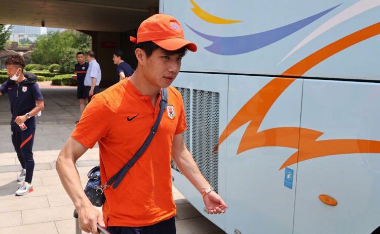 石霞说|山东泰山战广州城首发浮现，费莱尼领衔中场，五国脚出击！