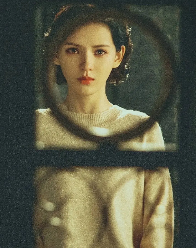 古力娜扎|21位女星出圈“神图”：程潇跳舞不算啥，她抬眸瞬间惊艳了时光