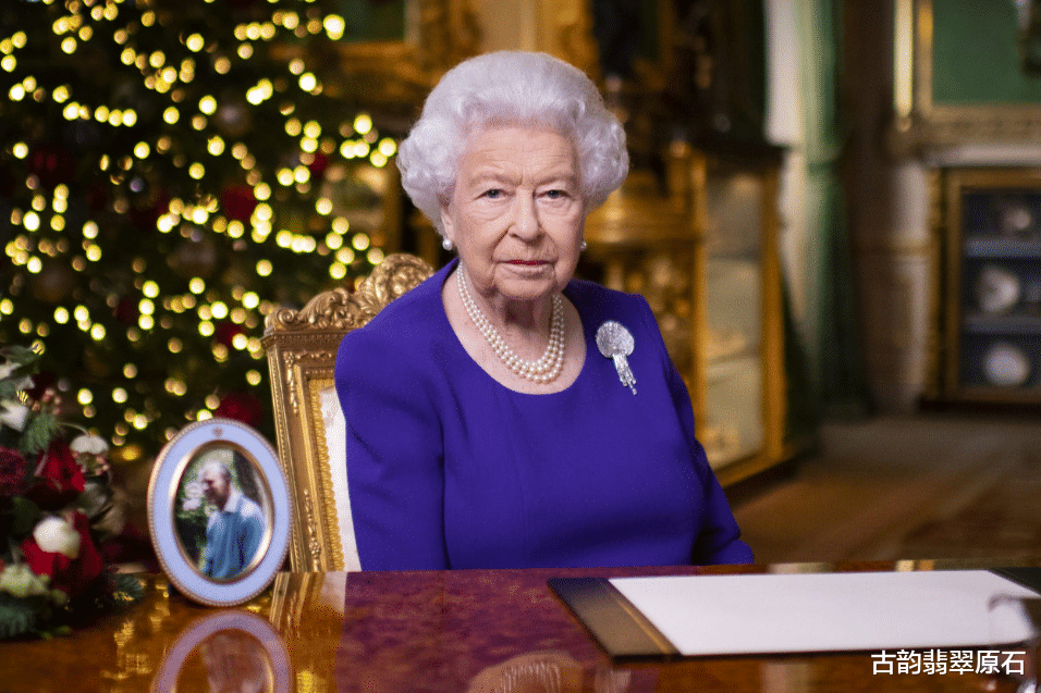 王冠|戴安娜留下的“珍珠泪”王冠如今却戴在了卡米拉头上，真是令人唏嘘！