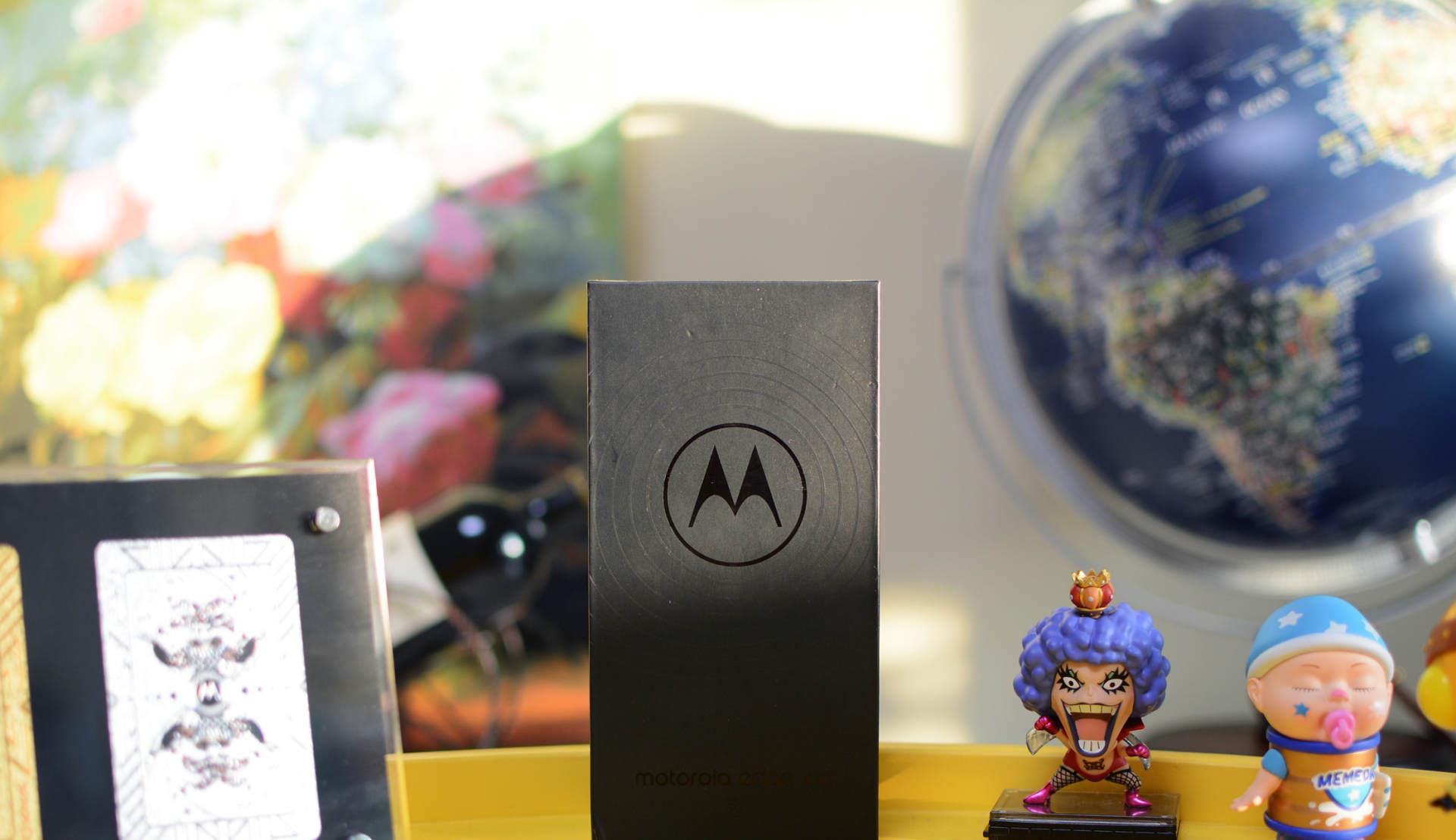 |友商诚意十足，骁龙8Gen1仅2999元，还买啥小米12？