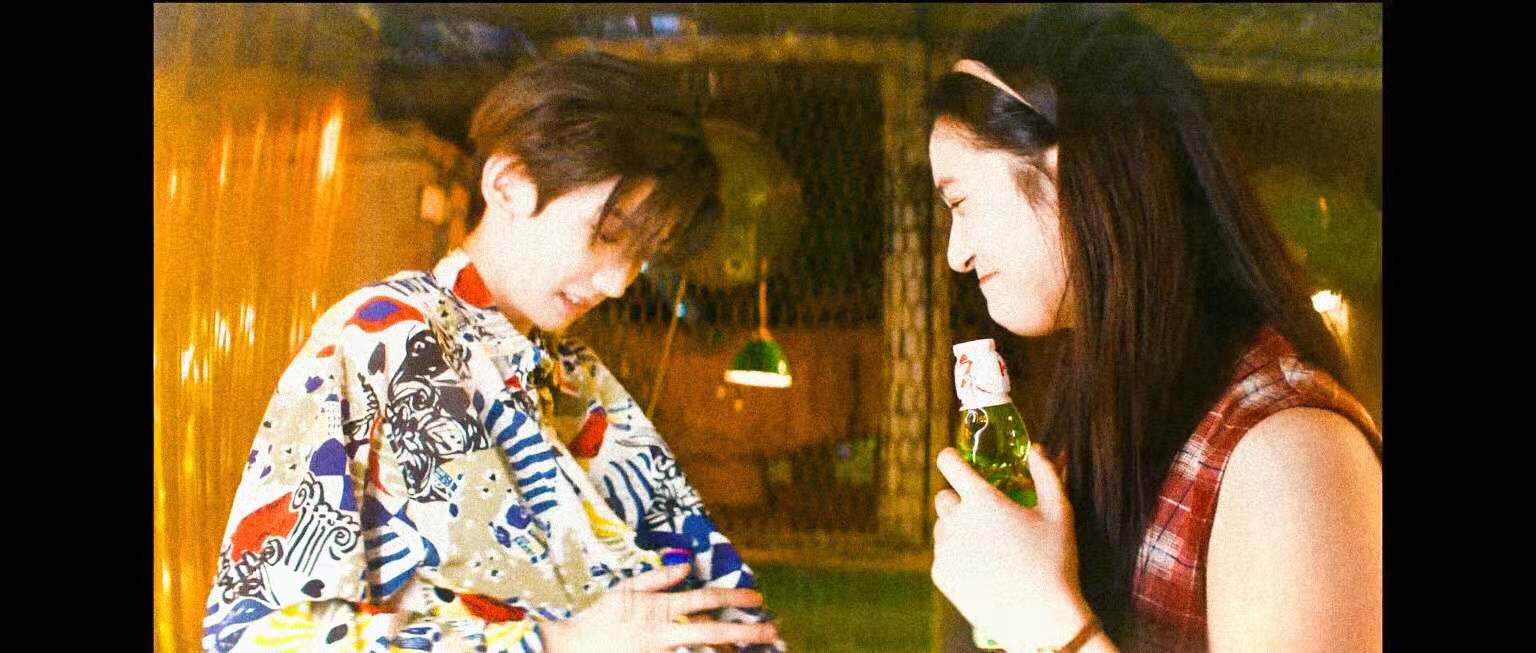 洞洞洞nice|这个盛夏，王源的另一半终于来了，你酸了吗？你还在寻找爱情的期许吗？