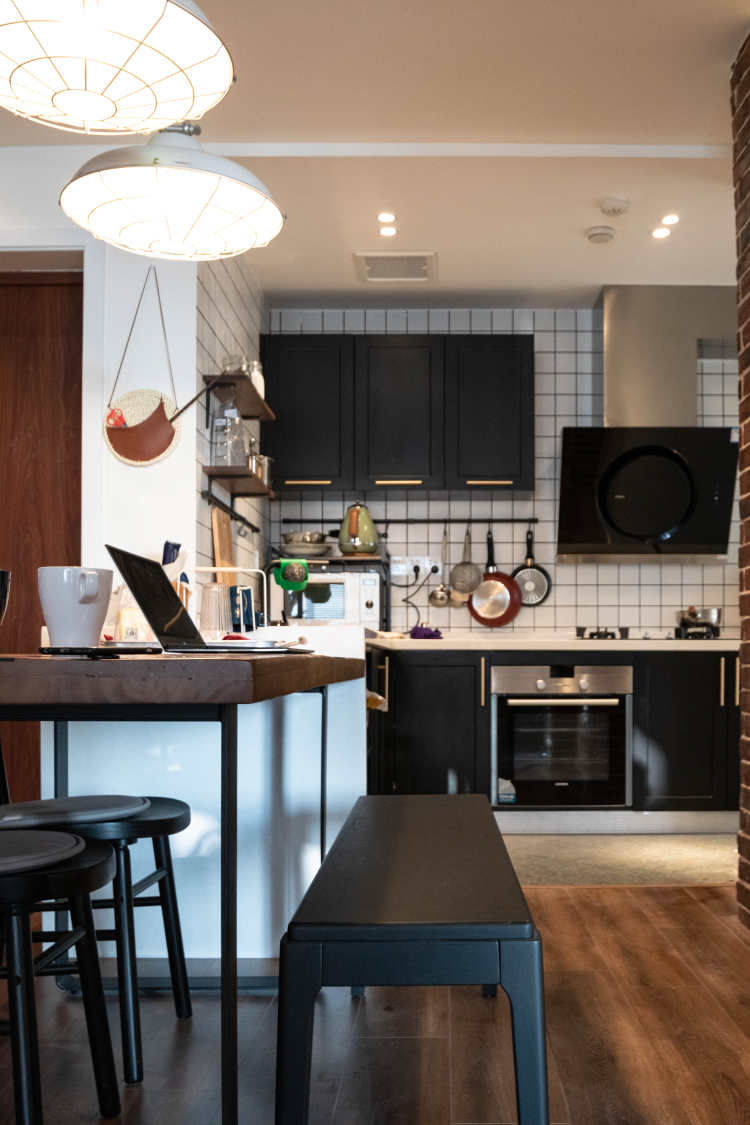 |24万装出70㎡复古风两居,低调奢华有气质,二人世界太美好了