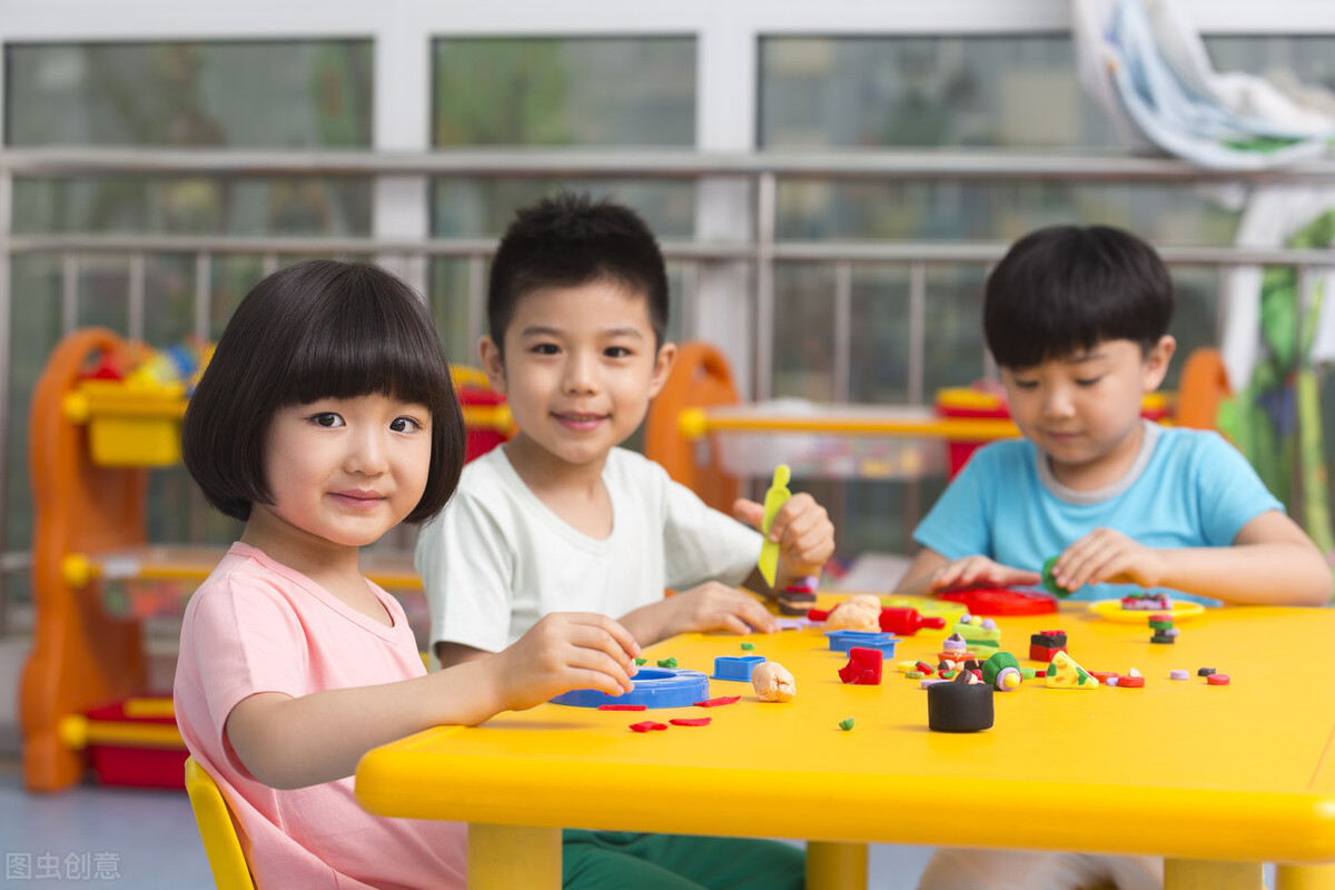 冬叶山|孩子老是宅在家里不出门？要尽快开导哦，小心以后性格孤僻！