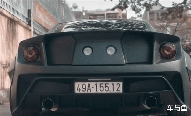 “佈加迪Chiron”風格的日產GT-R，全車啞光黑，2.7秒即可破百-圖3