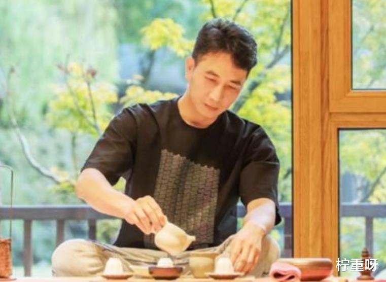 杨洋|林生斌事件热度减弱？女儿林臻娅酷似童星张籽沐，网友晒出对比图