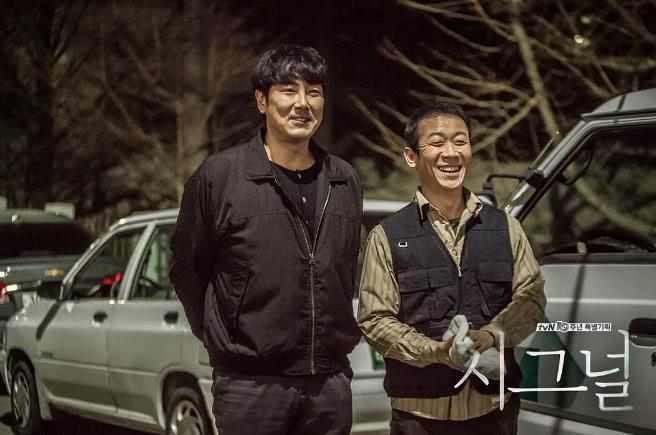 信号|史诗级的10部悬疑韩剧，《幽灵》第9，《信号》仅第2