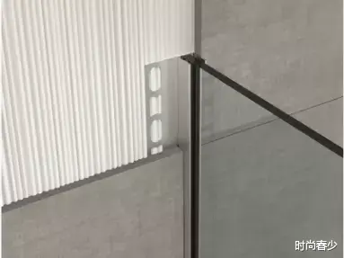 房间收口不容小觑，踢脚线这样做美翻了