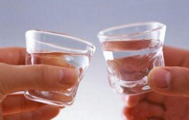 只需花1块钱,就可以让家里瓷砖焕然一新