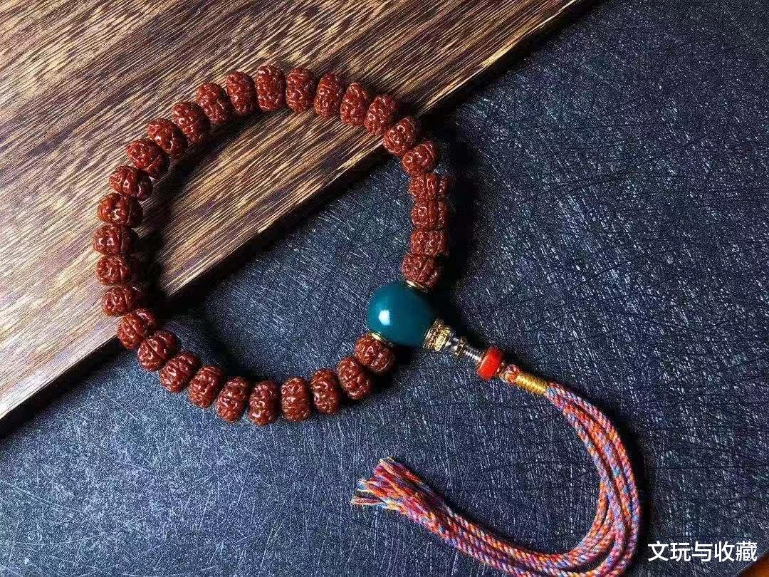 文玩|文玩圈怪象：金刚菩提虐手又丑，为何还有那么多人喜欢？