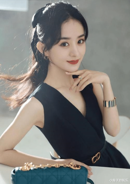 李雯雯|赵丽颖最新封面出炉！好身材显露无疑，少女感十足！