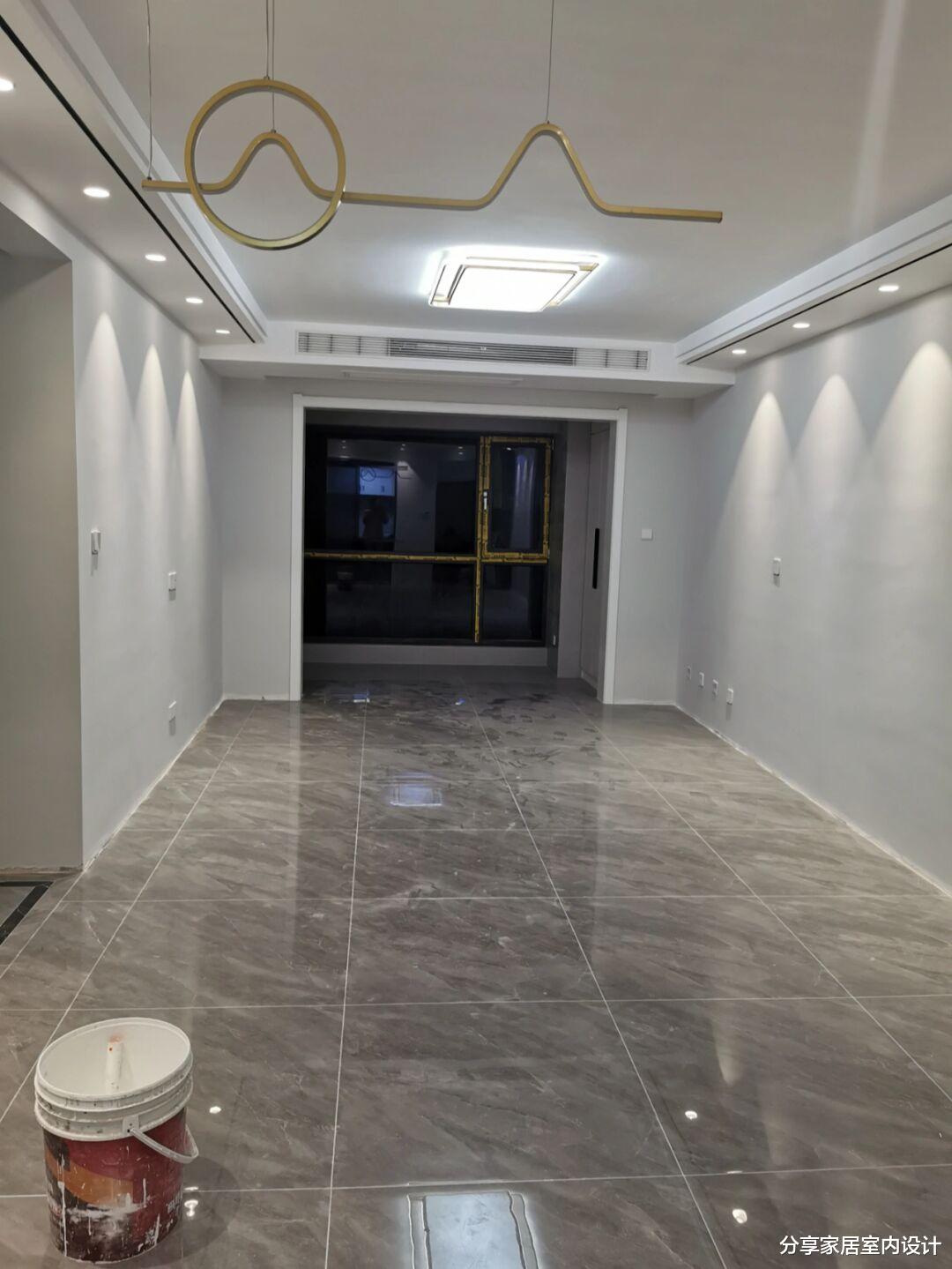 分享家居室内设计|第一次装修，坚持不做电视墙，入户鞋柜+餐边柜一体的设计很棒！