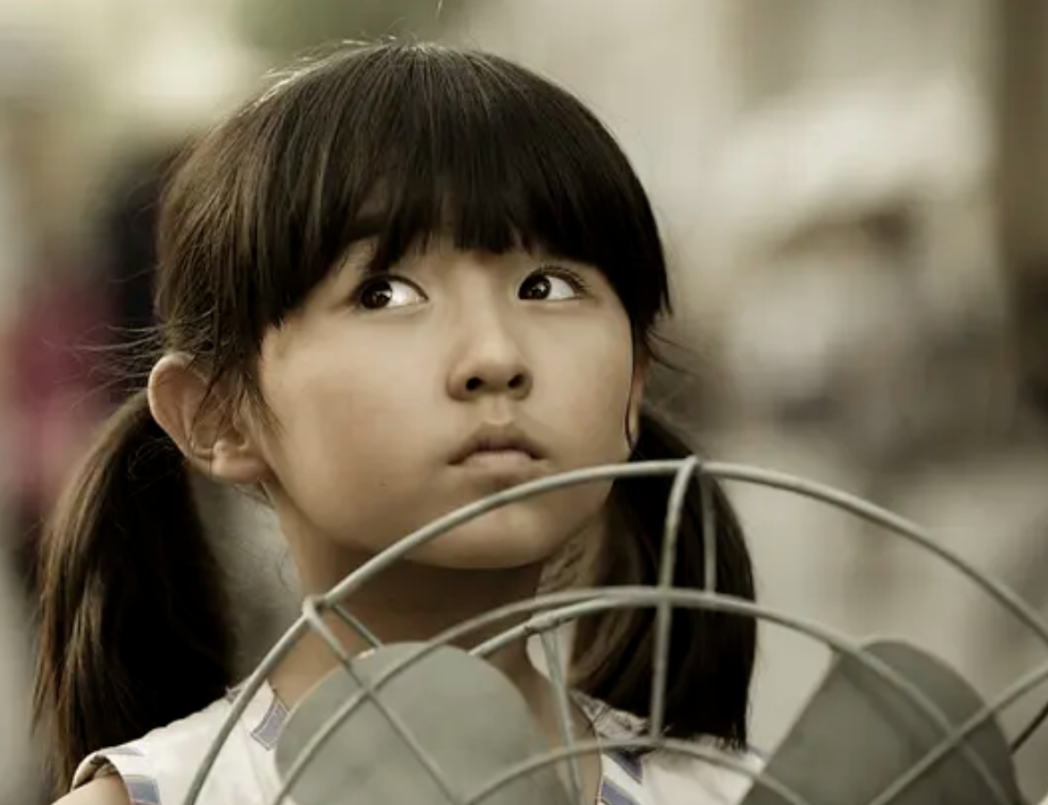 张子枫|5岁北漂9岁封神，征服数位大导演，张子枫靠的绝不仅仅是演技