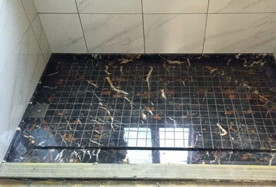 卫生间斜坡排水已经过时，这种排水方法正悄然盛行，排水快且干净