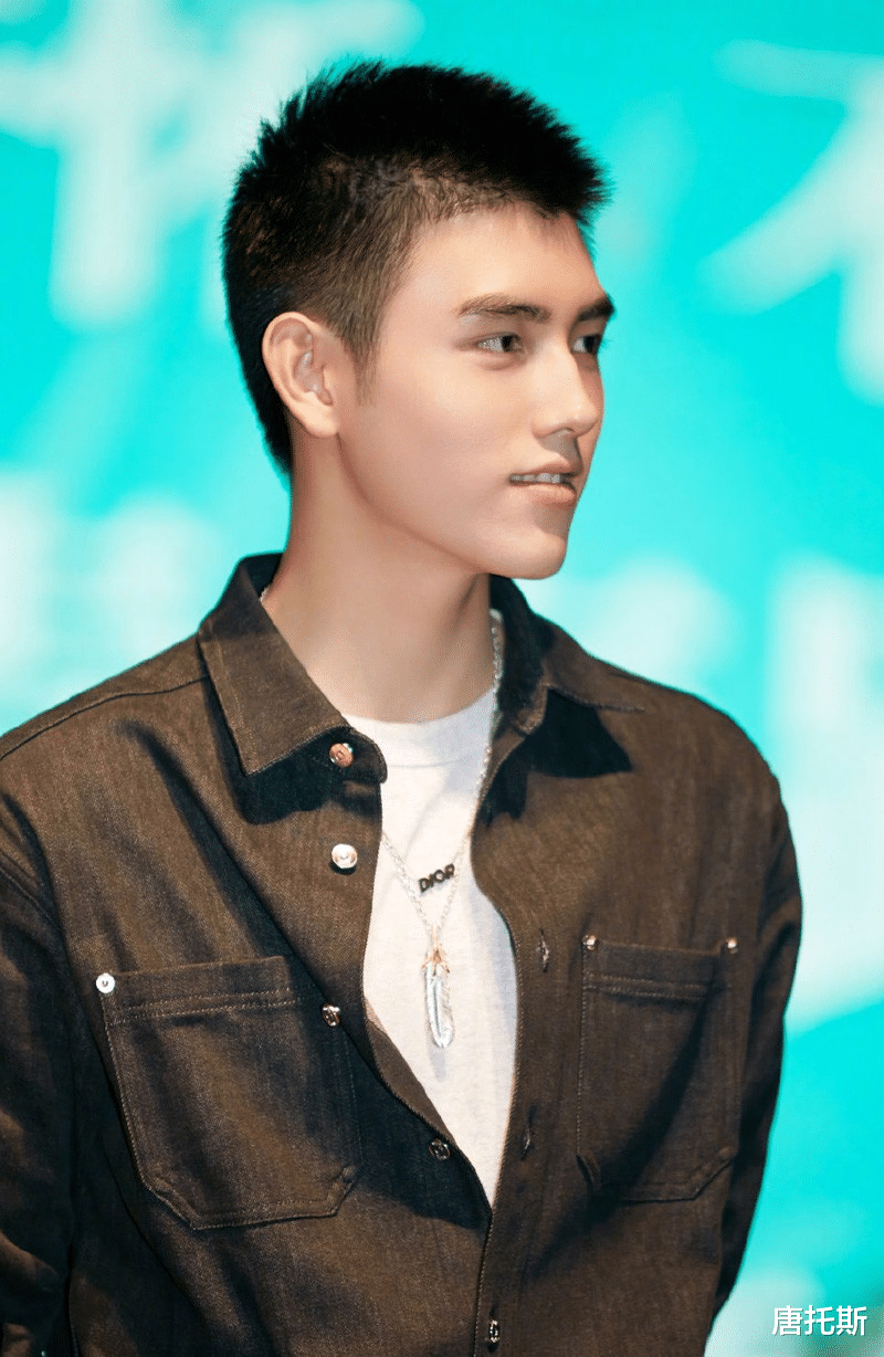 黄子韬|淡定吃瓜：黄子韬资源降级？热巴想走正剧路线？陈飞宇大火？