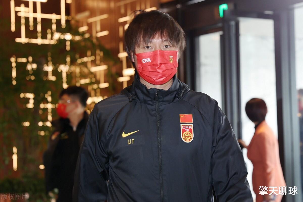 李铁|李铁晴天霹雳，曝足协官宣重大决定，国足世预赛40强恐提前出局