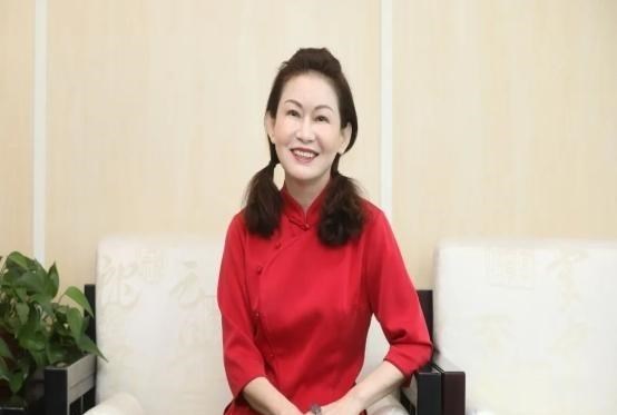 住房公积金|“玻尿酸”女神，靠地产发家赚钱，业务却不是卖房