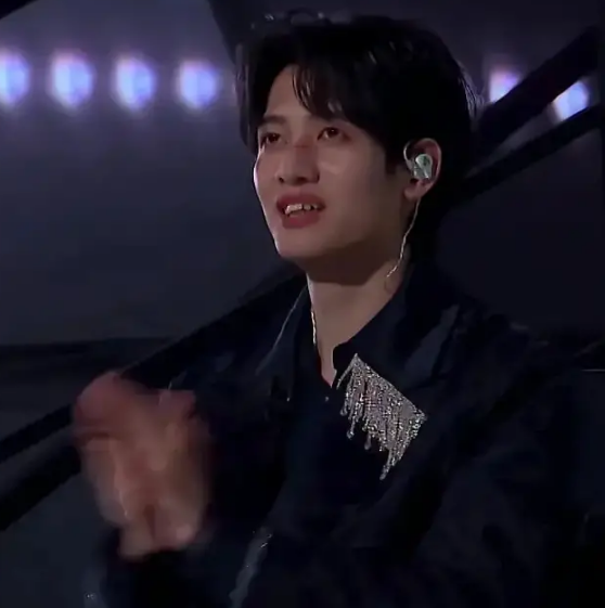 保安|赶紧退赛吧，这么玩迟早要坐牢的！