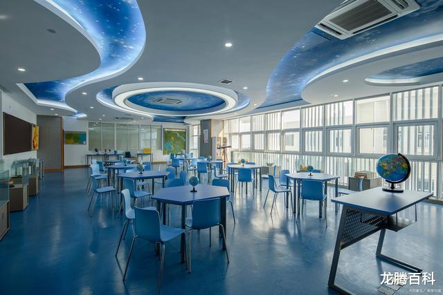 清华大学|清华教授一句话，引发网友热议，穷人不能受教育吗？