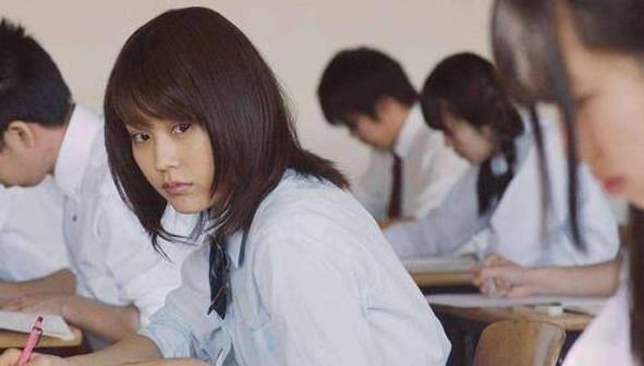 月落等风來|武汉考生在高考过程中，拿出手机“拍照搜题”，教育部回应来了