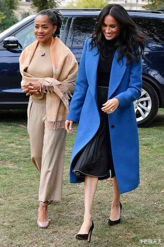 演唱会|蔡徐坤「演唱会造型」火了！3000万网友笑了：你终于赢了吴亦凡...