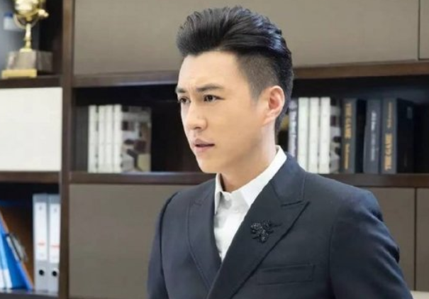 靳东|《伪装者2》没来，却等到靳东这部生猛剧，片花就看得我热血沸腾