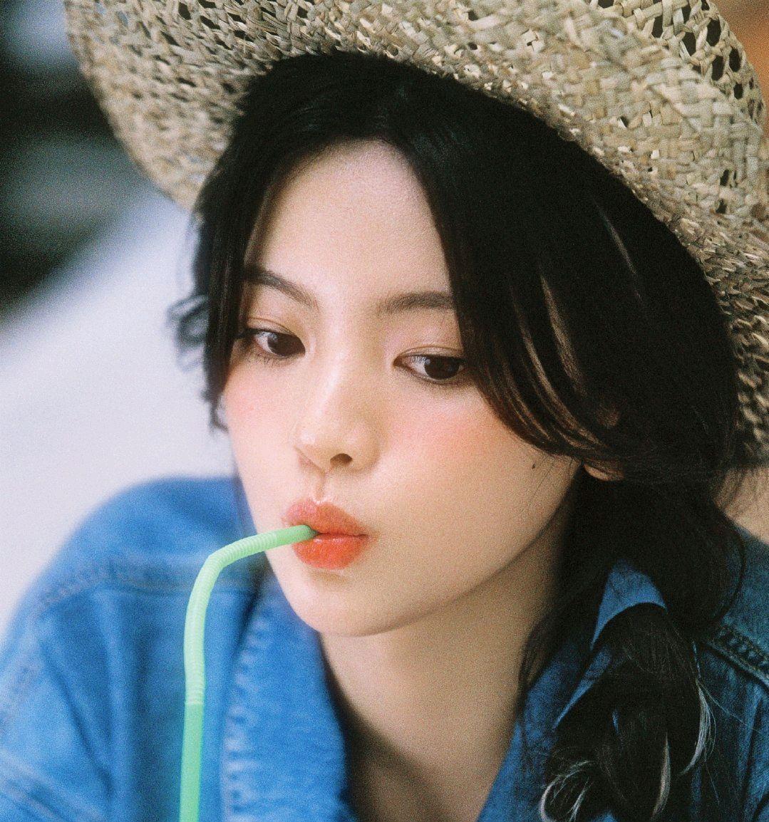 杨超越|《重紫》杨超越魔女造型曝光，一身黑紫显妖异