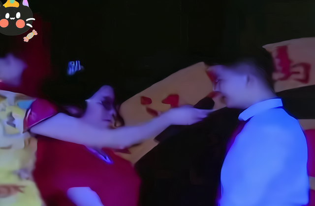 若珍|女子15岁恋爱，21岁结婚生子，23岁被抛弃，她含泪笑答“不后悔”