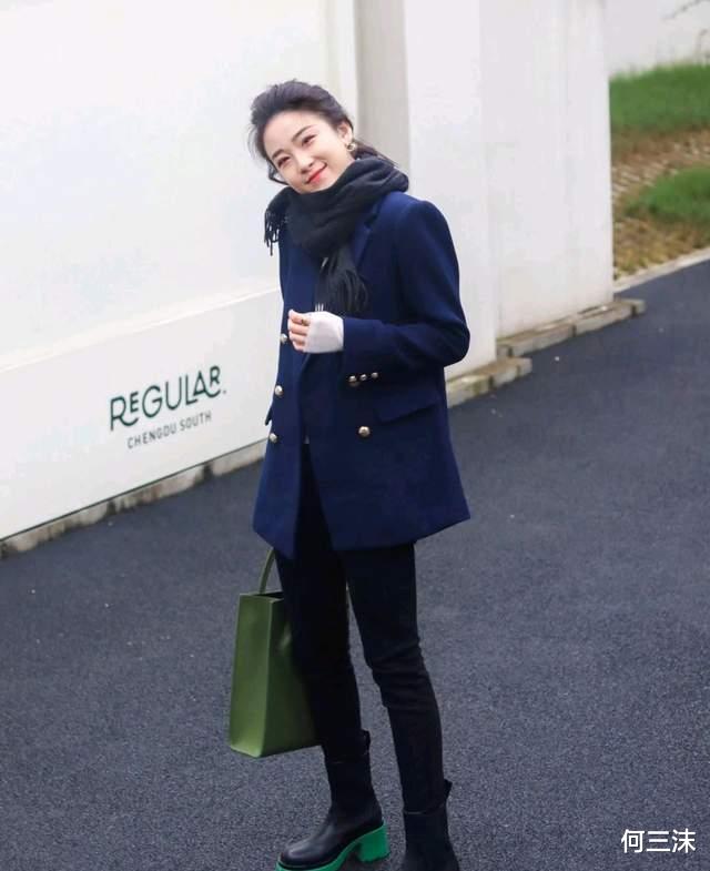何三沫 步入中年的女人，可以试试这样穿下装，高端又洋气