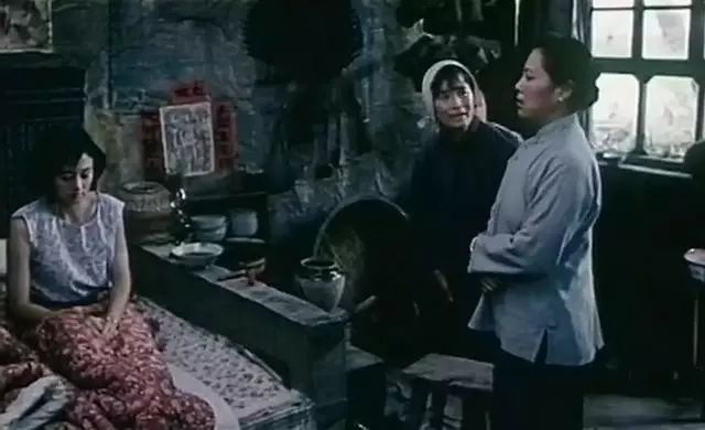 静欢情感 妻子一直怀不上孩子,丈夫翻开枕头,发现妻子枕头下的秘密