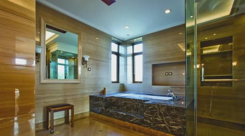 卫生间还傻傻做斜坡？有钱人早就“四面排水”了！排水快不堵塞！