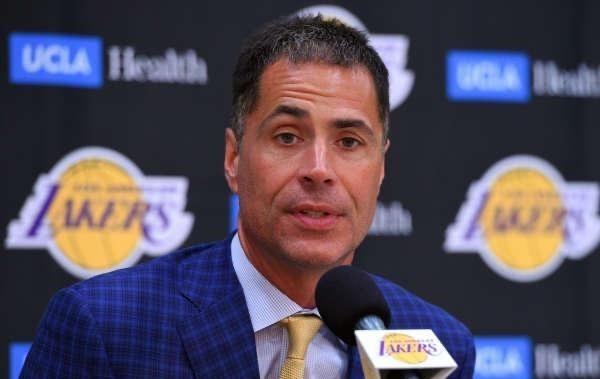 清浅微笑的我|逼走功臣！再见冠军！一手毁了湖人，承认吧老詹，关系户真走不远