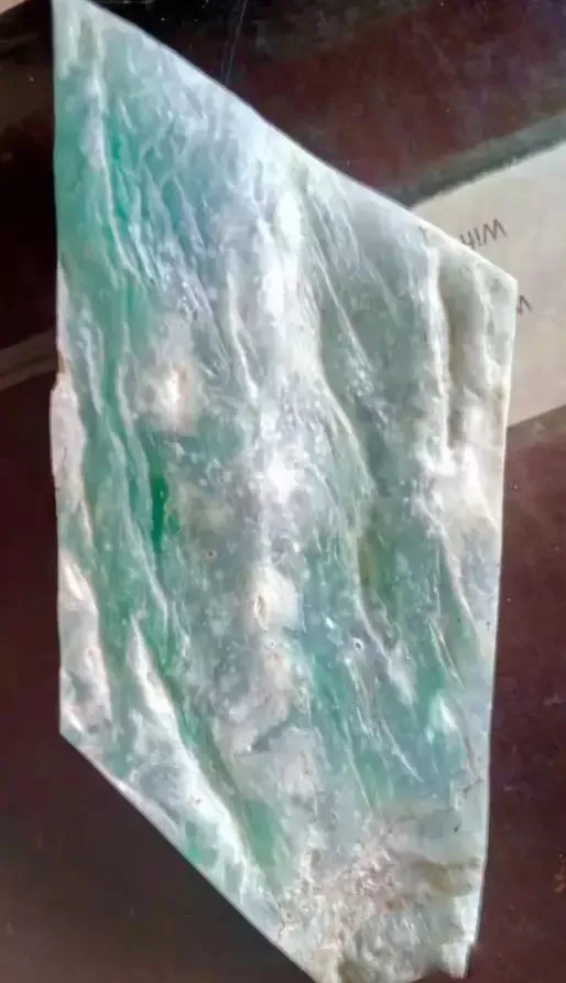 翡翠|叫价5亿的翡翠原石！却一只满色手镯都取不出来？