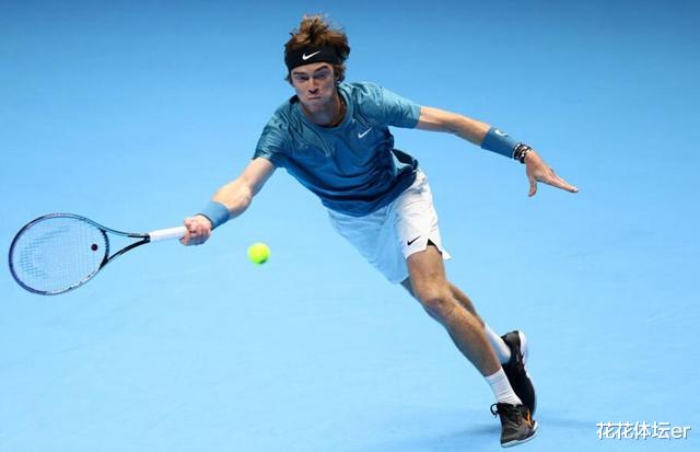 魯?shù)聕2-1！生涯首勝！ATP總決賽4強(qiáng)誕生，德約再贏2場(chǎng)=追平費(fèi)德勒紀(jì)錄